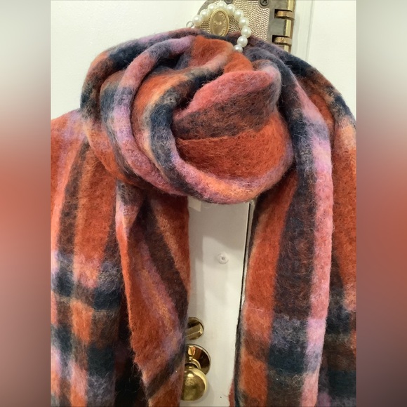 Brora Tartan Mohair /Alpaca Blend Red-Black Plaid XL Scarf Shawl 21” X 88” - Picture 5 of 9